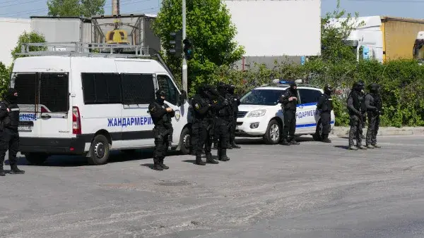 ИЗВЪНРЕДНО! Задържаха директора на митницата в Пловдив (СНИМКИ/ВИДЕО)