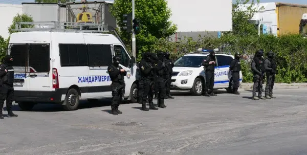 ИЗВЪНРЕДНО! Задържаха директора на митницата в Пловдив (СНИМКИ/ВИДЕО)