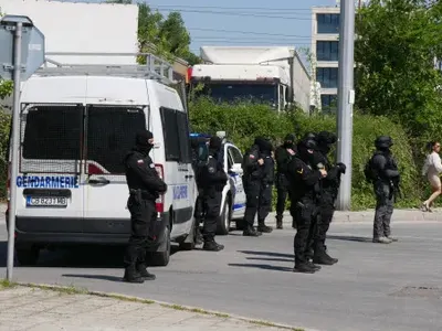 ИЗВЪНРЕДНО! Задържаха директора на митницата в Пловдив (СНИМКИ/ВИДЕО)