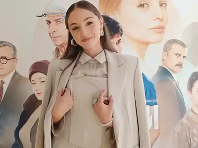 "Жената на Гунди" закусва баничка с айрян