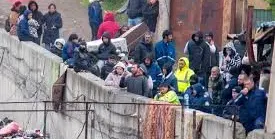 Жителите на „Захарна фабрика“: 30 години бяхме подложени на жесток цигански терор 
