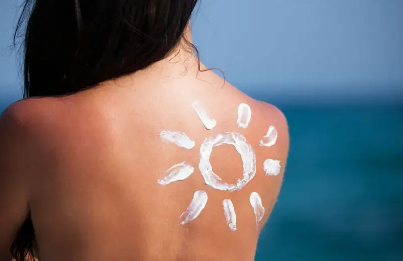 Как да се справим със слънчевата алергия?