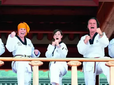 Княгиня Калина раздава шутове в „Шаолин СНИМКИ