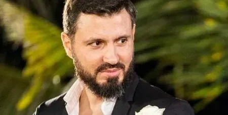 Колата остави Елвиса