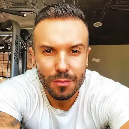 Крум шокира с признание: Хепатит ме спаси от дрогата!