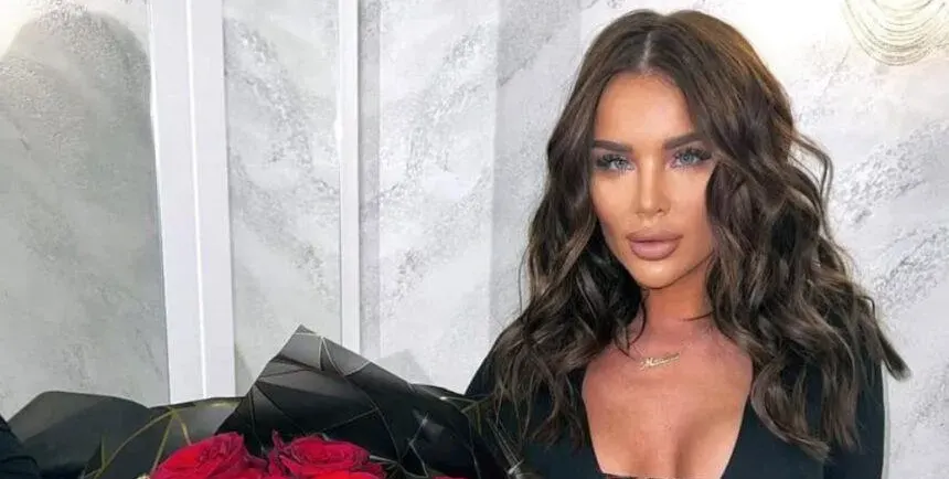 Мартина обръща гръб на Елвиса