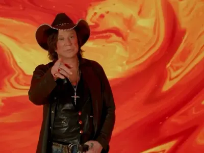 Мики Рурк напусна със скандал британския "Биг брадър"