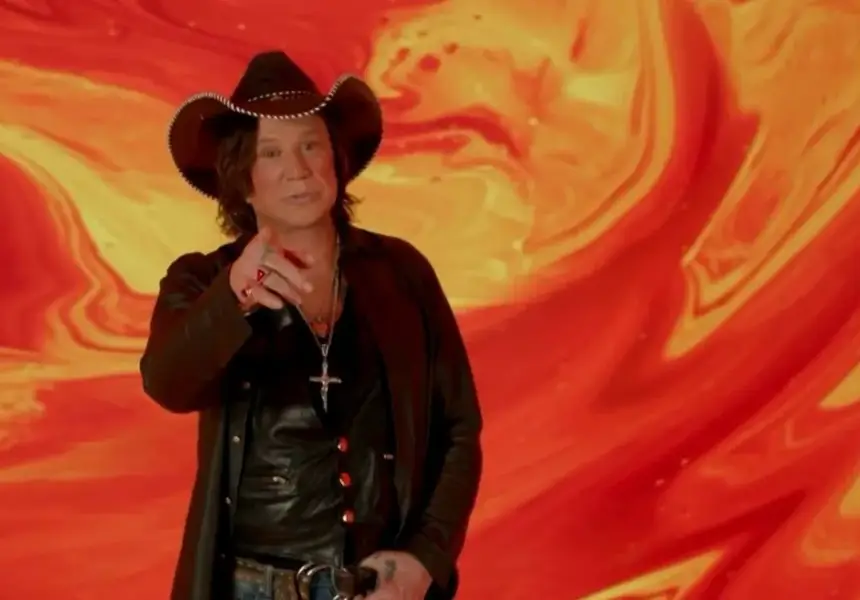 Мики Рурк напусна със скандал британския "Биг брадър"