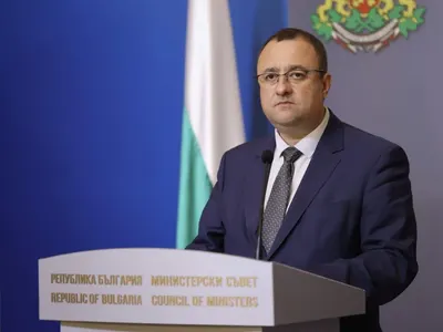 Министър Иванов взе главите на шефовете в АПИ-Плевен заради катастрофата с убито дете