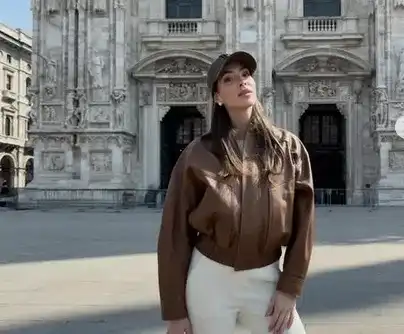 Мис България краси Модната седмица в Милано (Снимки)