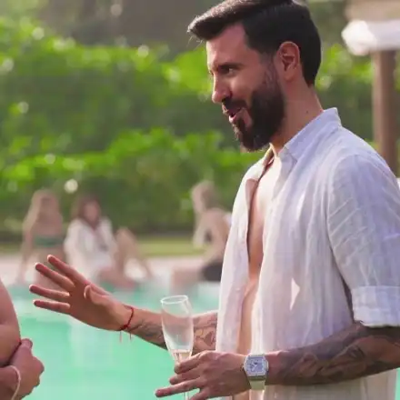 На Даниела й светнаха очите: Мартин с часовници за 130 бона (СНИМКИ)