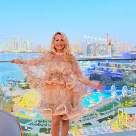 Нели Хаджийска се сбогува с Дубай от тераса