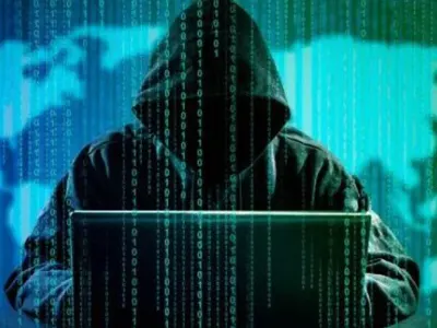 Newsweek: Анонимни хакери твърдят, че са публикували 10 терабайта секретни данни за Русия и Тръмп