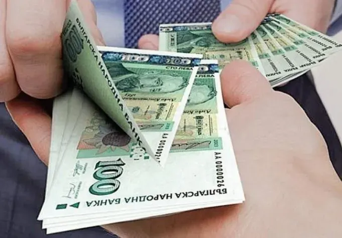 Падна рекетьорска такса, оскъпявала бързите кредити