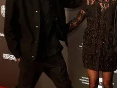 Пламен Димов страстно целува и опипва Радина Кърджилова на улицата (Папарашки СНИМКИ)