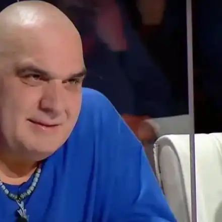 Подкупват Фънки с коч и агне, той иска прасе и вино