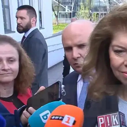 Позор! Защо Илияна Йотова отиде на седянка с деребеите? Илхан Кючук хвърли мръсно петно върху България