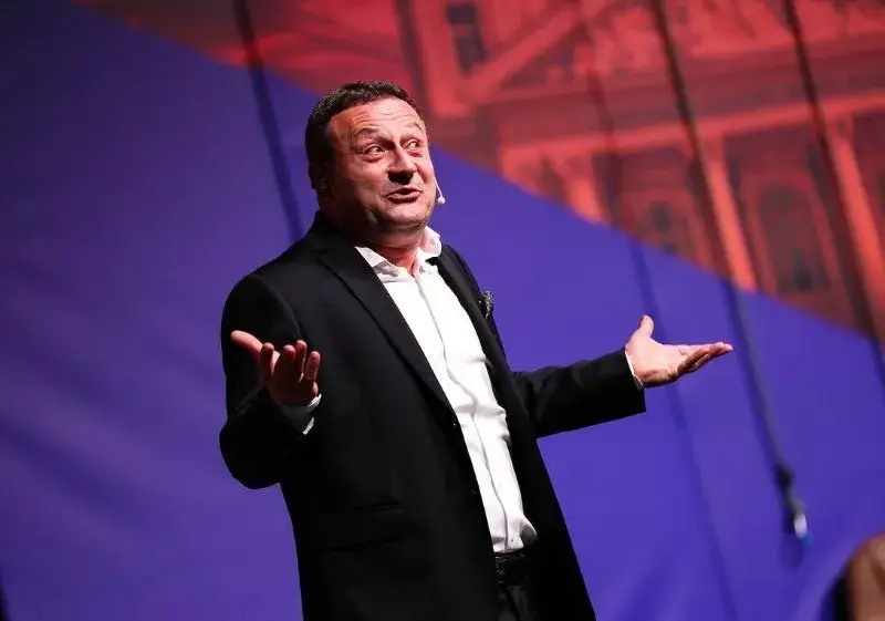 Пред всички: Рачков предлага брак!