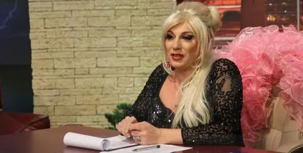 Предложили на Елза Парини да участва в банкови обири