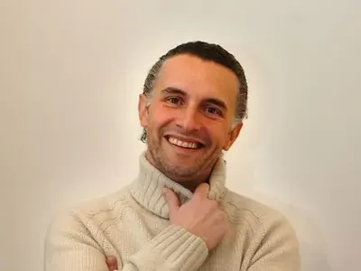 При катастрофа с мотора си в София загина тенорът Богомил Спиров