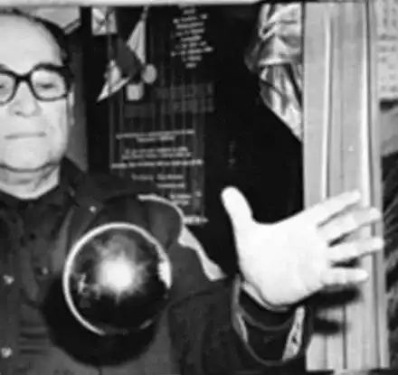 Проф. Чорни донасял за Мистер Сенко в ДС