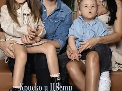 РАЗЧУВСТВАХА МРЕЖАТА!! Криско и Цвети с първа фотосесия с двете си деца! (малкият Дани умили - СНИМКИ)