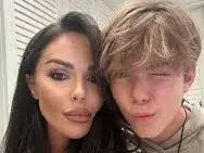 Синът на Галена я запозна с изгората си