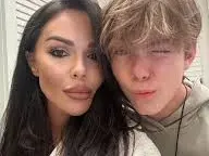 Синът на Галена я запозна с изгората си