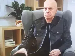 Слави остава начело на „Има такъв народ“