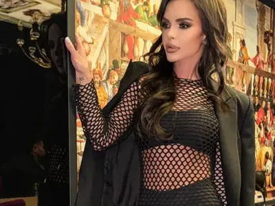 След 13 пъти "иди ми, дойди ми"! Мария тотално забрави Миро Дзвера: Вижте в чия мъжка компания купонясваше и грееше снощи! (СНИМКИ)