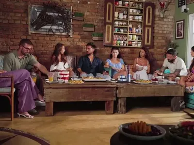 СПОЙЛЕР: Притискат Мартин да признае, че си пада по Косара! Трите му фаворитки се хващат за гушите! (ВИЖ ТУК)