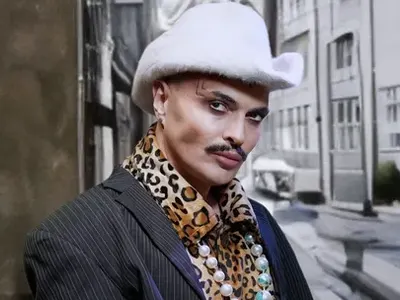 Тази ли е жената, която ще роди дете на Иво Димчев? СНИМКИ