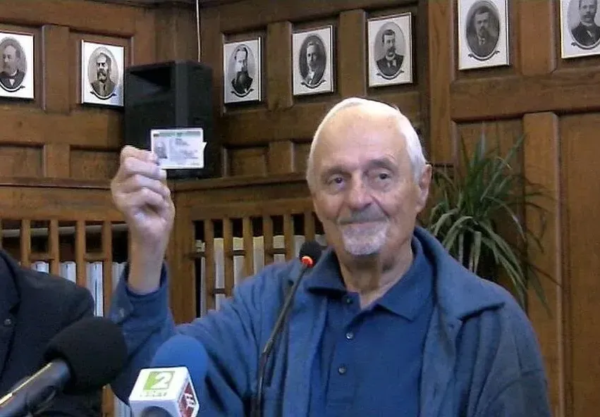 Тед Кочев стана българин преди да умре, за да си запази милионите