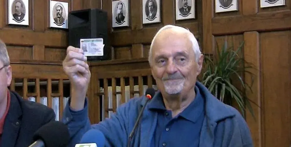 Тед Кочев стана българин преди да умре, за да си запази милионите