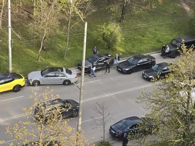 Тежка верижна катастрофа с луксозни возила край Южния парк СНИМКИ