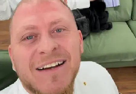 Ужас! Даниел Бачорски се гаври с млади чистачки. Мошеникът от „Хелс Китчън“ е абсолютното дъно и на морала, и на бизнеса