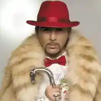 Устата: Ще пея на Тръмп, когато научи български