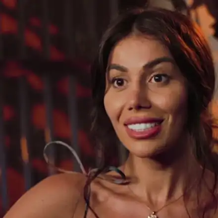 В АДА! Рупецова от „Ергенът” се прецака с почивка на Малдивите