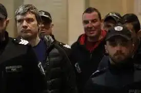 Вандалите от „Възраждане“ се измъкват с условни присъди за погрома в центъра на София