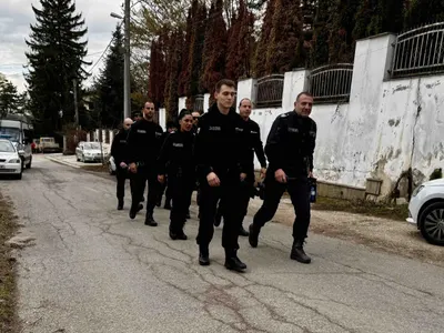 Вандалщина! Доган и дерибеите му нахлуха в бившите Боянски сараи. Готвят бунтове (СКАНДАЛНИ СНИМКИ И ВИДЕО)