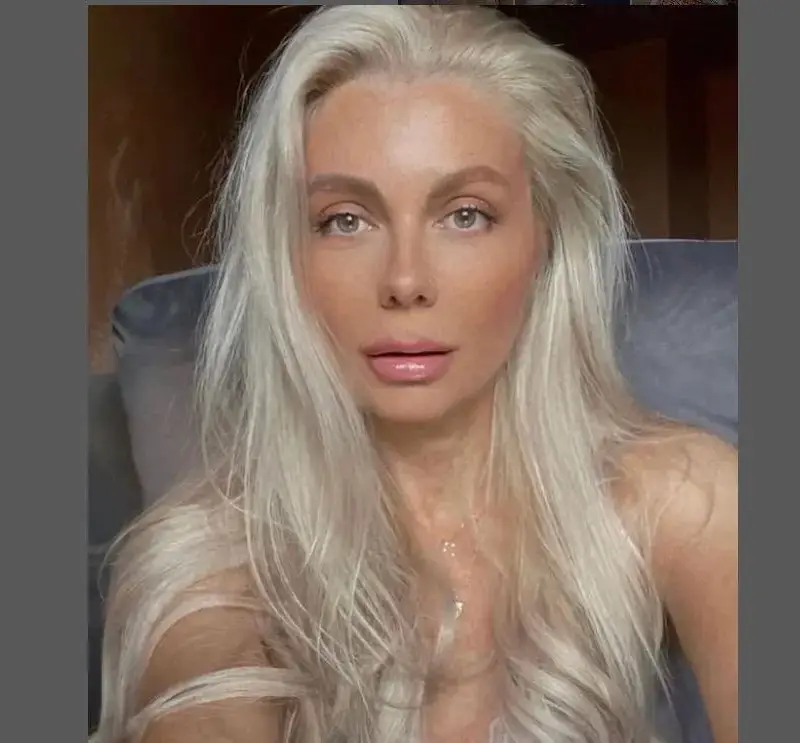 Венета Райкова: Гаджето ми е ревниво, не ми дава да говоря по телефона