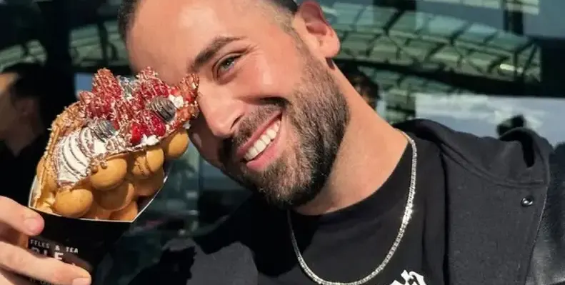 Вениамин от „Капките“  изкарал 500 долара като  уличен музикант в САЩ