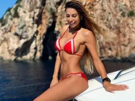 Виктория на Рачков си играе с огъня