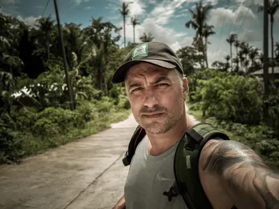 Владо Карамазов отвлечен с мотор в Мароко: Усещах как ще ме разфасоват!