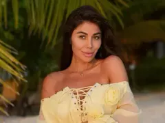 Разкритие: Ето с кого замина Даниела на Малдивите срещу 10 бона