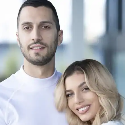 Звезда от "Един за друг" остава без коса