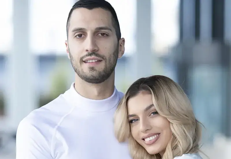 Звезда от "Един за друг" остава без коса