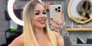 Тунингована за 50 бона плеймейтка спи на аванта по хотелите