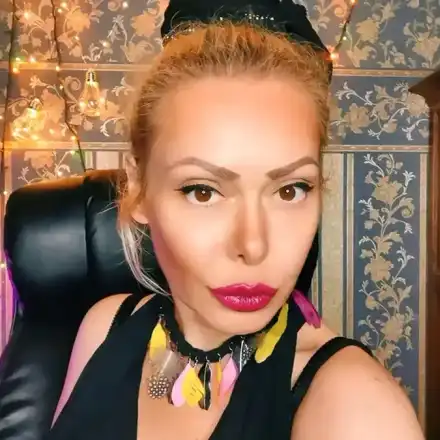 Албена Вулева се прави на екскурзовод