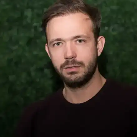 Алек Алексиев учи децата си на съчувствие